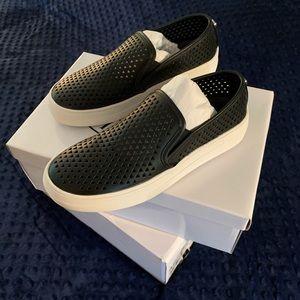 NEW IN BOX Steve Madden Slip On